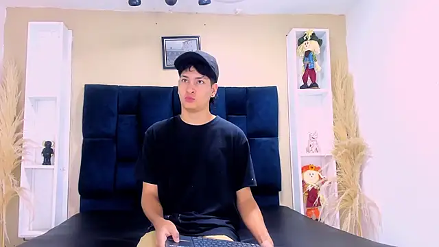 Snapshot of Jhojan_twink chatting on 10/01/25, 12:00 Jhojan twink online show from 10/01/25, 12:00