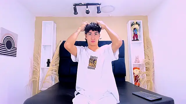 Snapshot of Jhojan_twink chatting on 10/03/25, 12:13 Jhojan twink online show from 10/03/25, 12:13