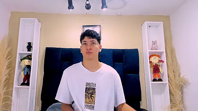 Snapshot of Jhojan_twink chatting on 10/06/25, 12:02 Jhojan twink online show from 10/06/25, 12:02