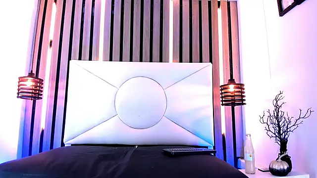 Snapshot of Jhojan_twink chatting on 10/21/25, 11:44 Jhojan twink online show from 10/21/25, 11:44