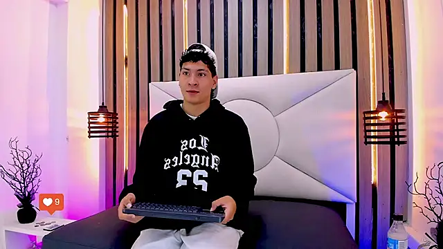 Snapshot of Jhojan_twink chatting on 11/08/25, 12:38 Jhojan twink online show from 11/08/25, 12:38