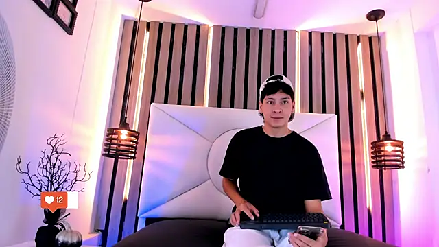 Snapshot of Jhojan_twink chatting on 11/09/25, 12:36 Jhojan twink online show from 11/09/25, 12:36