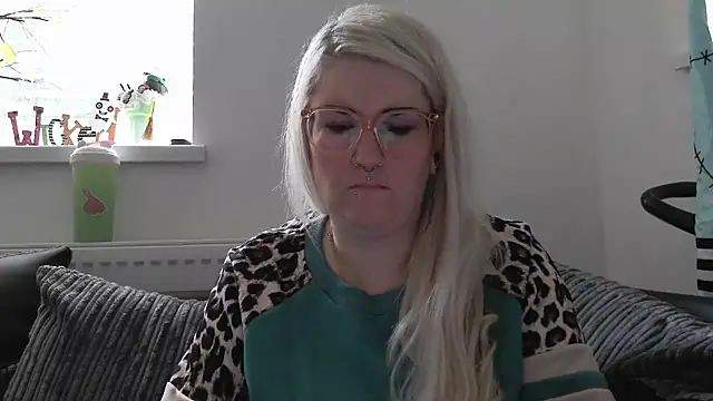 Sizzling Indie36 online show from 10/24/25, 08:33