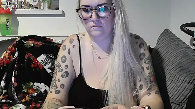 Sizzling Indie36 online show from 10/31/25, 01:06