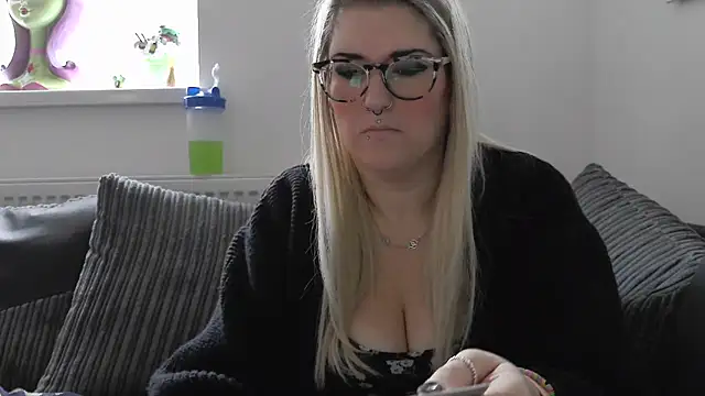 Sizzling Indie36 online show from 11/19/25, 01:55