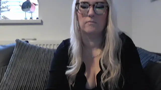 Sizzling Indie36 online show from 11/27/25, 10:50