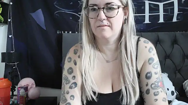 Sizzling Indie36 online show from 12/14/25, 12:10