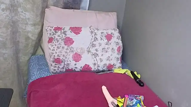 spicybootie online show from 11/18/25, 05:12