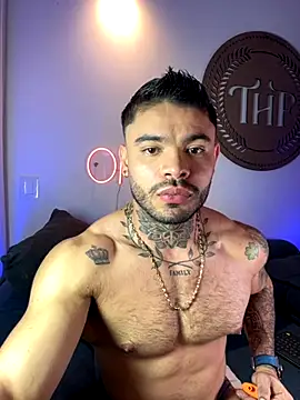 thiagoferrari2 online show from 10/11/25, 05:28