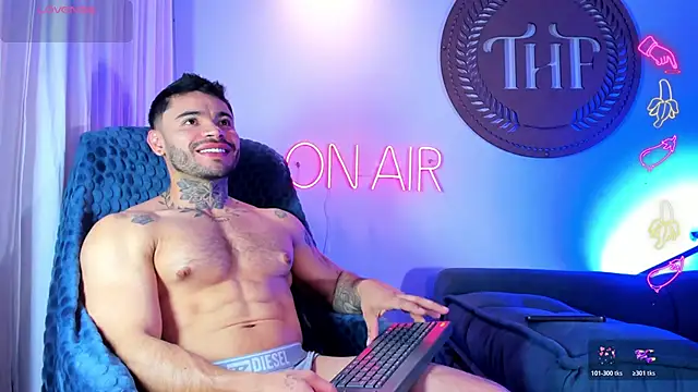 thiagoferrari2 online show from 10/26/25, 01:00