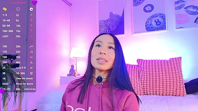 Snapshot of Valen_ross_ chatting on 03/10/26, 10:26 Valen ross online show from 03/10/26, 10:26