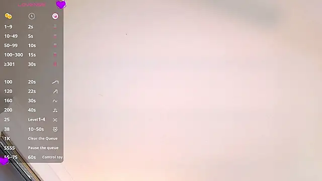 Snapshot of Valen_ross_ chatting on 05/19/26, 10:27 Valen ross online show from 05/19/26, 10:27
