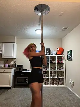 Harley cams online show from 09/18/25, 03:52