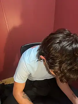 bwcizThrobbing online show from 11/05/25, 06:35