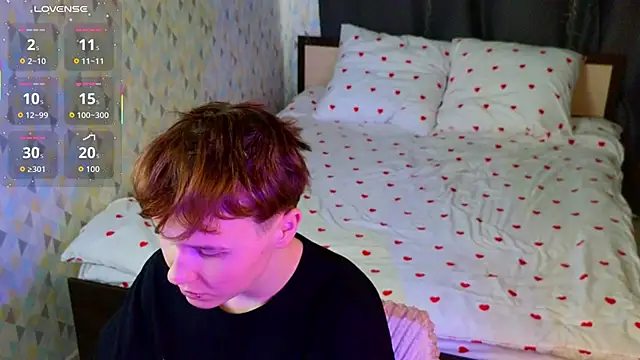 Snapshot of Tara_Lawson chatting on 04/14/26, 09:26 Tara Lawson online show from 04/14/26, 09:26