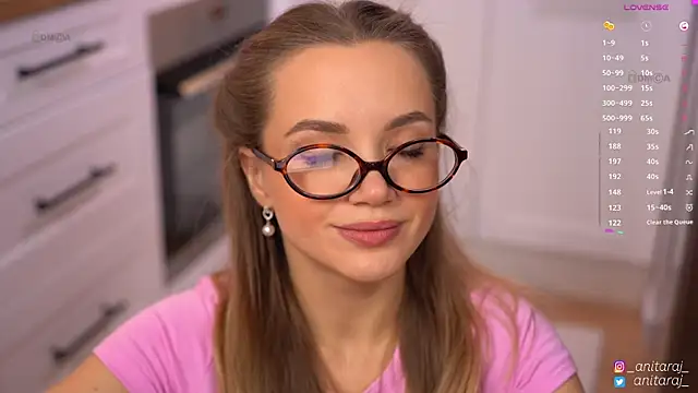 Snapshot of anitaraj_ chatting on 11/20/25, 06:40 anitaraj online show from 11/20/25, 06:40