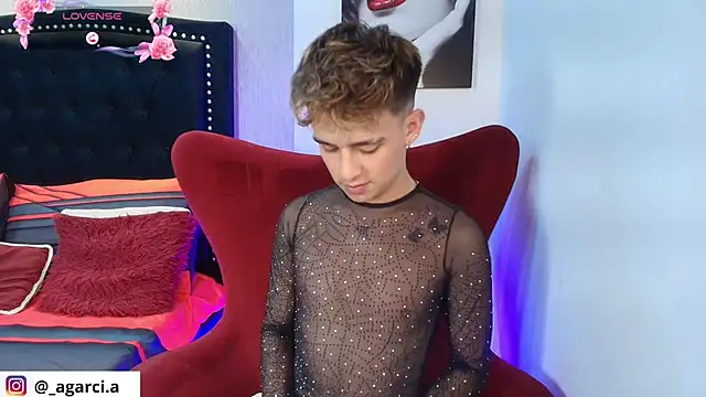 LiamWildx20 online show from 09/25/25, 04:38