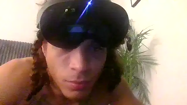 Snapshot of shurthingx chatting on 05/30/26, 04:20 shurthingx online show from 05/30/26, 04:20
