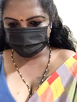 Snapshot of poojaa-rani chatting on 03/17/25, 02:45 poojaa-rani online show from 03/17/25, 02:45