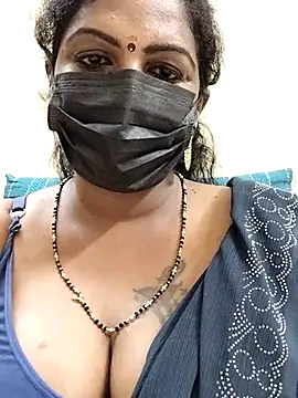 Snapshot of poojaa-rani chatting on 03/17/25, 07:48 poojaa-rani online show from 03/17/25, 07:48