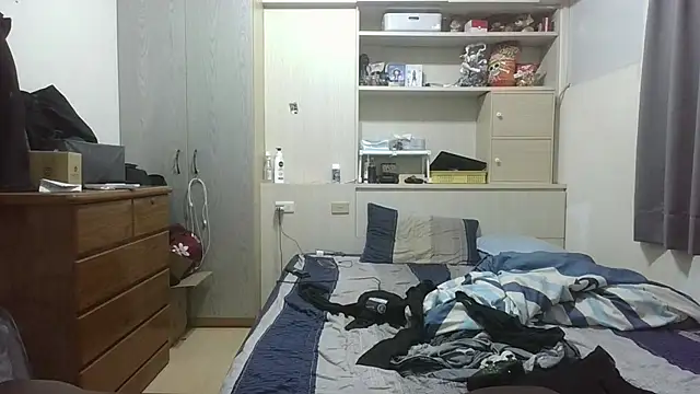 j6m4vu60 online show from 10/24/25, 04:58