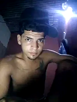 Snapshot of 317894 chatting on 10/26/25, 02:39 317894 online show from 10/26/25, 02:39