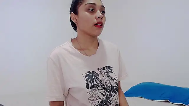 Snapshot of sharon_sexy_ chatting on 10/28/25, 08:11 sharon sexy online show from 10/28/25, 08:11