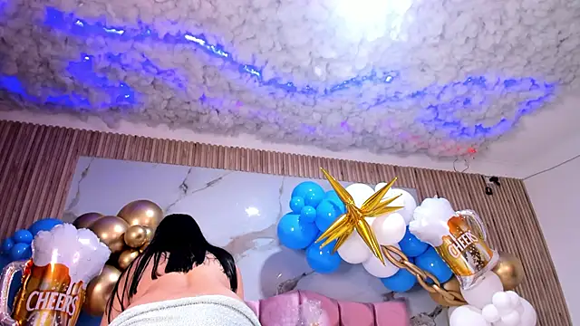 Nicolee19 online show from 10/01/25, 11:11