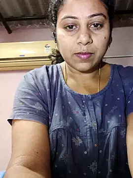 Snapshot of JENNIFERtamil chatting on 12/16/25, 01:16 JENNIFERtamil online show from 12/16/25, 01:16