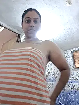 Snapshot of JENNIFERtamil chatting on 03/08/26, 08:07 JENNIFERtamil online show from 03/08/26, 08:07