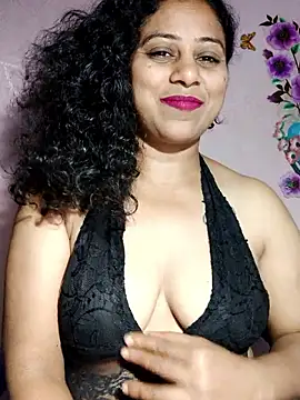 Snapshot of JENNIFERtamil chatting on 03/18/26, 08:01 JENNIFERtamil online show from 03/18/26, 08:01