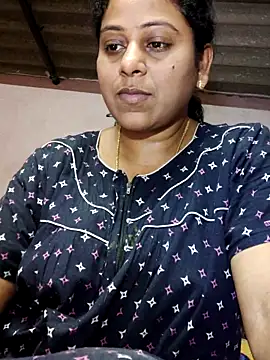 Snapshot of JENNIFERtamil chatting on 04/22/26, 07:44 JENNIFERtamil online show from 04/22/26, 07:44