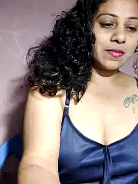 Snapshot of JENNIFERtamil chatting on 05/13/26, 05:54 JENNIFERtamil online show from 05/13/26, 05:54
