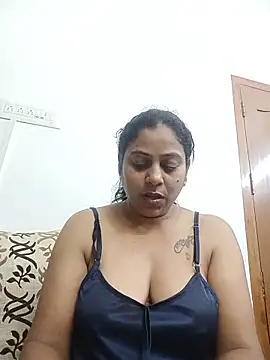 Snapshot of JENNIFERtamil chatting on 06/12/26, 06:18 JENNIFERtamil online show from 06/12/26, 06:18