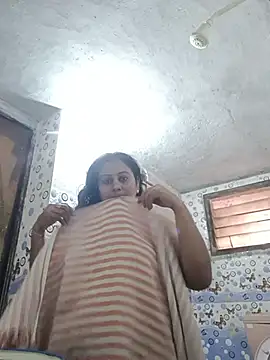 Snapshot of JENNIFERtamil chatting on 07/21/26, 08:05 JENNIFERtamil online show from 07/21/26, 08:05