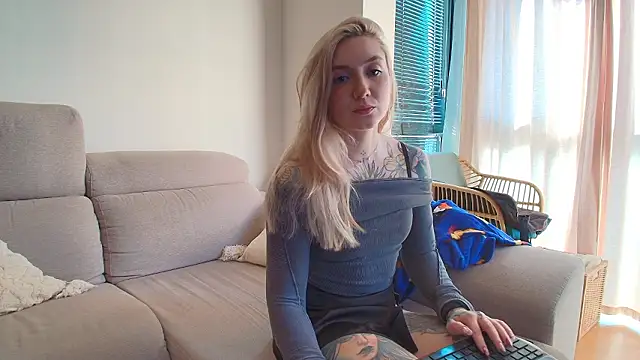Snapshot of tattoobbgirl chatting on 02/26/26, 03:22 tattoobbgirl online show from 02/26/26, 03:22