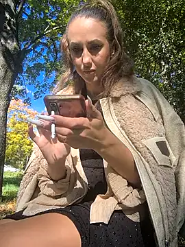 Snapshot of Brilliant-Splashes chatting on 09/22/25, 09:00 Brilliant-Splashes online show from 09/22/25, 09:00