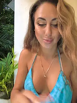 Snapshot of Brilliant-Splashes chatting on 10/31/25, 09:49 Brilliant-Splashes online show from 10/31/25, 09:49