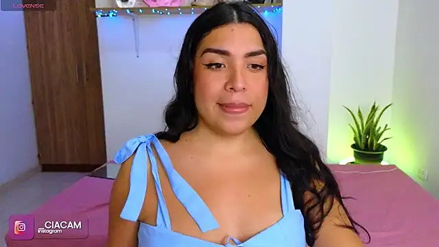 Snapshot of ciacam_ chatting on 11/09/25, 08:01 ciacam online show from 11/09/25, 08:01