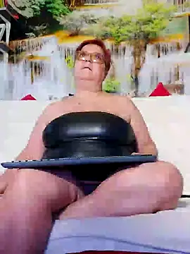 QueenPammy1 online show from 01/25/25, 06:23