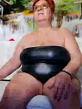 QueenPammy1 online show from 01/25/25, 12:26