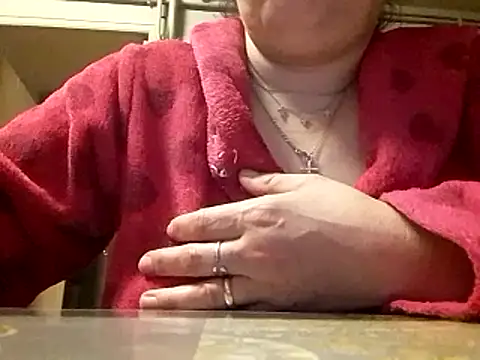 Snapshot of mimi19820 chatting on 12/18/25, 08:59 mimi19820 online show from 12/18/25, 08:59