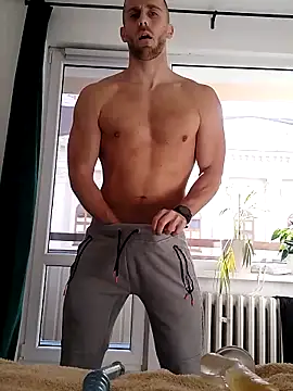 Snapshot of trainwithme chatting on 10/07/25, 07:27 trainwithme online show from 10/07/25, 07:27