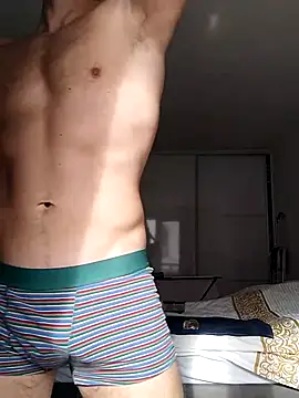 Snapshot of trainwithme chatting on 10/14/25, 08:48 trainwithme online show from 10/14/25, 08:48