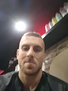 Snapshot of trainwithme chatting on 10/30/25, 02:18 trainwithme online show from 10/30/25, 02:18