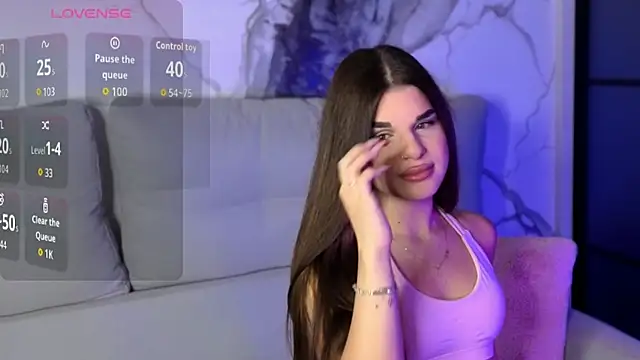 lili hotly online show from 10/19/25, 05:08