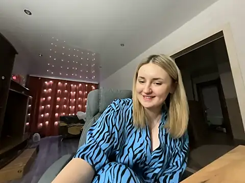 Snapshot of JudeValenti chatting on 03/20/25, 08:08 JudeValenti online show from 03/20/25, 08:08