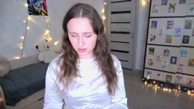 BarbiePieer online show from 11/13/25, 04:17