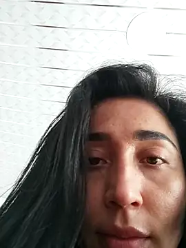 Snapshot of Elowyn chatting on 09/28/25, 08:36 Elowyn online show from 09/28/25, 08:36