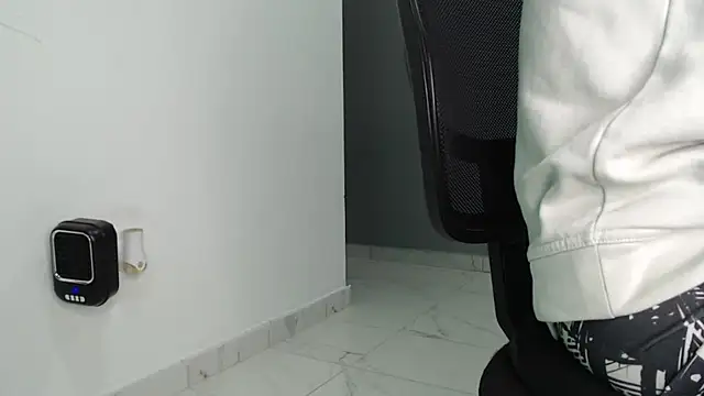 bigdick monster1 online show from 10/09/25, 10:13